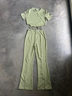 Le Lis Green Cropped Tie-Back Top & Flared Pants Set